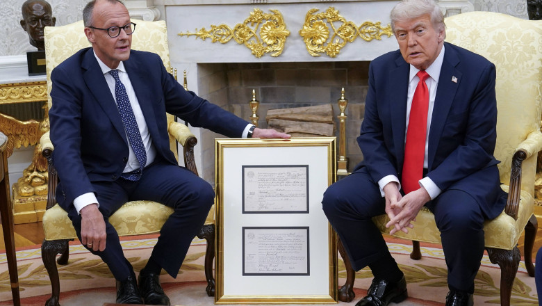 video friedrich merz i a facut cadou lui trump certificatul de nastere al bunicului sau friedrich trump un nume german serios 6841fbc435e96