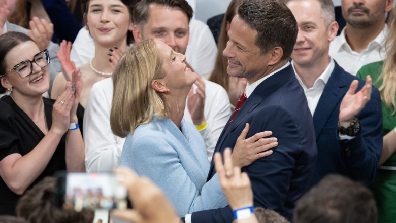 „Gosia, Gosia”: Când primarul Varșoviei își anunță triumful înainte de vreme și îl dedică „primei doamne” 1 video gosia gosia momentul in care primarul varsoviei isi proclama prematur victoria si i o dedica primei doamne 683d7bc8cac84