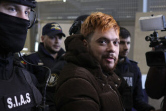 video infractorul francez capturat in romania este considerat prea periculos pentru a fi dus la tribunal cum va fi audiat 68413b8f1231e