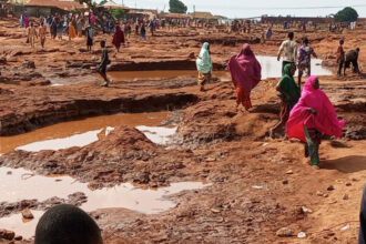 video inundatii puternice in nigeria peste 200 de morti dupa ce apele au inghitit localitati intregi 683efc29dfc82