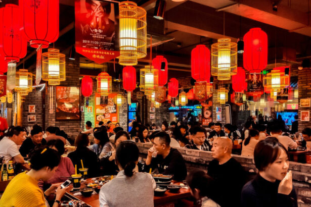 video noi masuri impotriva coruptiei interdictie pentru functionarii publici din china sa ia masa in oras in grupuri de peste 3 persoane 685260db51944