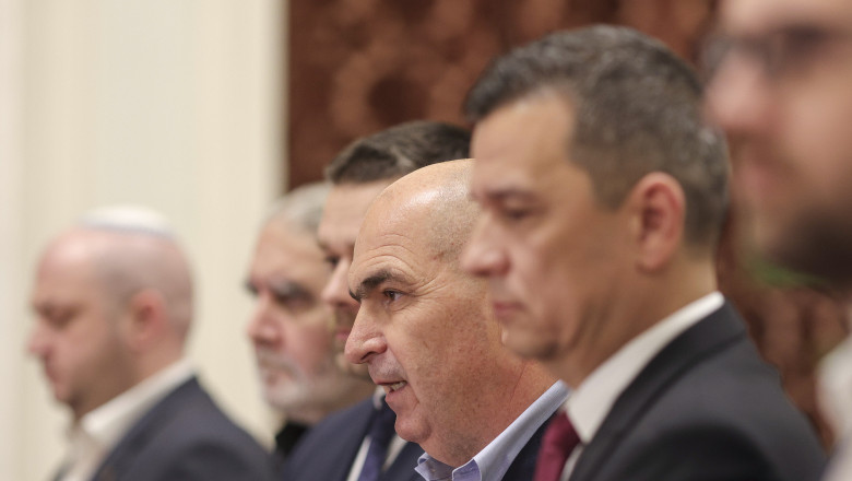 Negocieri cruciale în drumul spre guvernul Bolojan: Liderii coaliției se reuneau din nou duminică dimineață 1 video sedinte decisive pentru formarea guvernului bolojan liderii coalitiei s au intalnit din nou duminica dimineata la negocieri 6857ca0260478