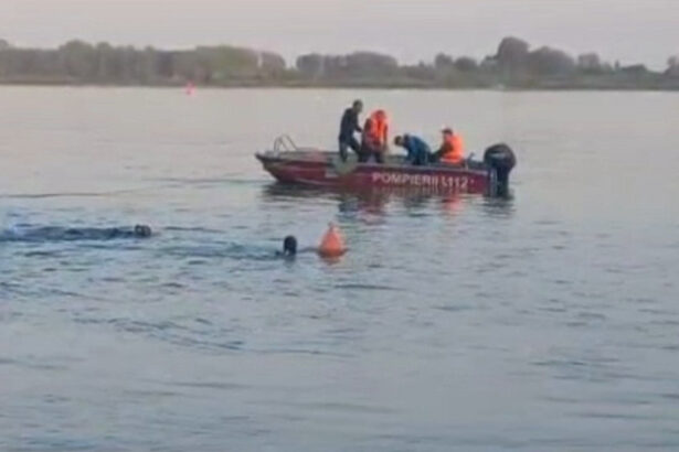 video tragedie pe dunare un baiat de 16 ani a murit inecat in zona corabia judetul olt 68550ae9dd2a0