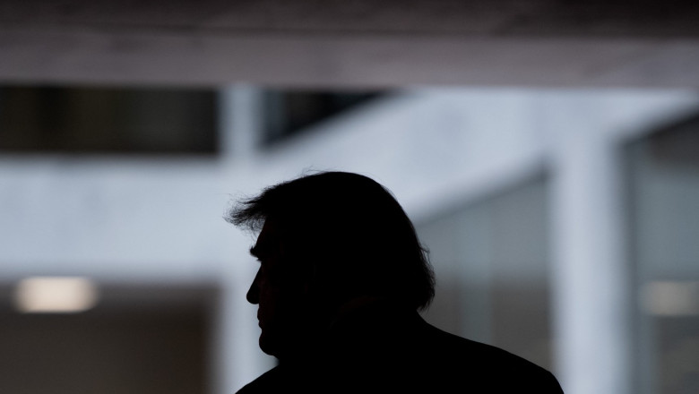 Trump se pregătește să exploreze „Alcatrazul Alligatorilor”, centrul provizoriu de detenție pentru migranți din Florida. 1 video trump va vizita alligator alcatraz centrul temporar de detentie pentru migranti din florida 6862bfc10d7ee