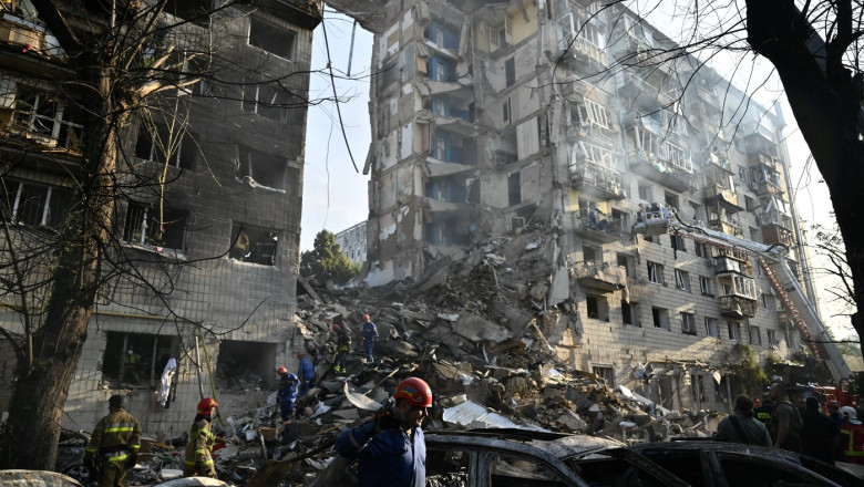 Asalt devastator cu rachete și drone rusești asupra Kievului: 14 victime și 55 de răniți 1 videofoto atac masiv cu rachete si drone rusesti asupra kievului 14 oameni au murit iar 55 au fost raniti 6851104d7cc71