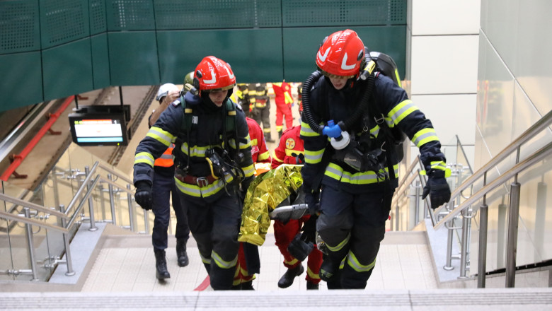 Exercițiul „Seism 2025”: Simulare de explozie la metrou, zeci de victime evacuate în a doua zi de antrenament 1 videofoto explozie simulata la metrou zeci de victime evacuate ziua a doua a exercitiului seism 2025 6857ca0994dcf