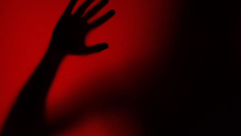 Impactul traumatizant al violenței domestice asupra sănătății mentale și cognitive a victimelor pe termen lung, conform unei cercetări recente 1 violenta domestica poate afecta sanatatea mintala si a creierului victimelor pe tot parcursul vietii arata un studiu 684739c0548fe