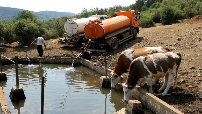 Fenomene meteorologice extreme în sud-estul Europei: Balcanii se confruntă cu recorduri de temperatură. 1 vreme extrema in europa de sud est tarile din balcani se confrunta cu temperaturi istorice 685d5f762aa85