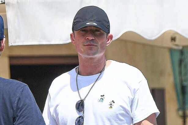 wistful orlando bloom cuts a somber figure as he explores venice ahead of bezos wedding after katy perry split 685d968f9346f