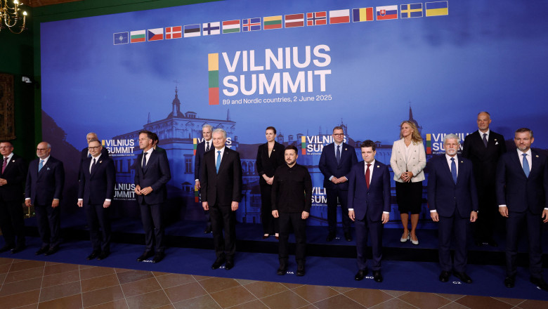 Zelenski dezvăluie detalii despre acțiunea care a anihilat o treime din flota de bombardiere strategice ruse, la summitul B9 1 zelenski a vorbit despre operatiunea prin care a distrus o treime din flota bombardierelor strategice ruse la summitul b9 683db5367e0ca