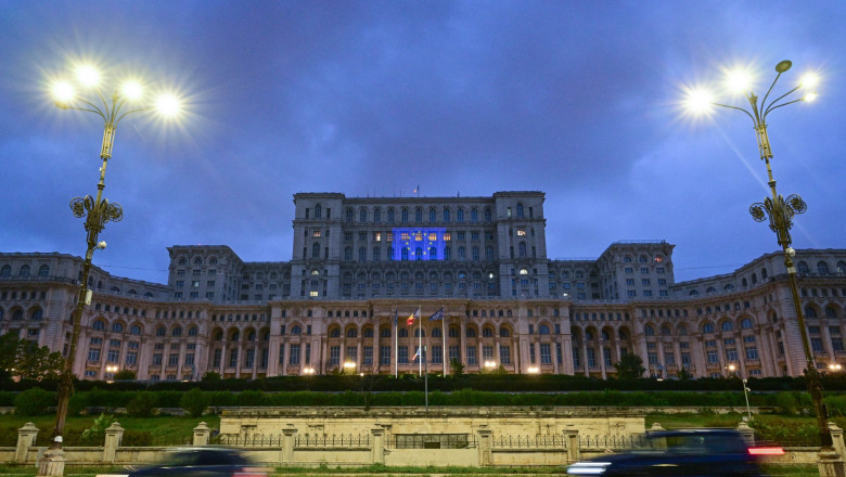 Sărbătoarea Copilului la Camera Deputaților: Distracție, întâlniri cu staruri ale fotbalului și acces gratuit în instituție 1 ziua copilului sarbatorita la camera deputatilor spectacole intalniri cu fotbalisti celebri si vizita gratuita in institutie 683c0f934a38d