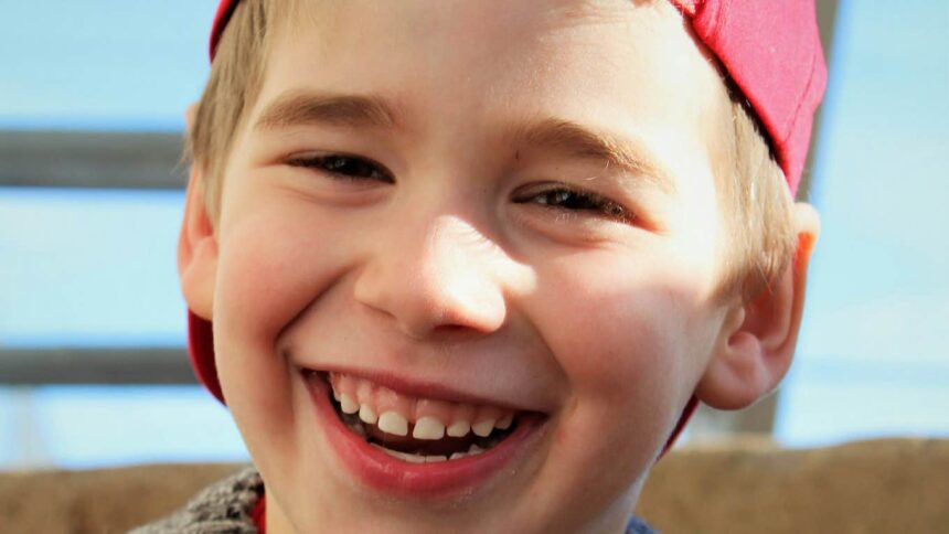 5 Comportamente care întăresc legătura emoțională între părinți și copii, conform psihologiei 1 5 behaviors that make children feel deeply connected to their parents according to psychology 68819d55e223c