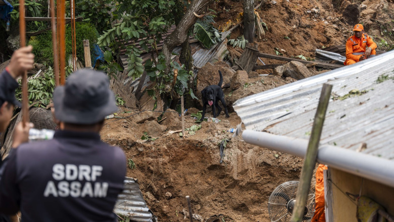 69 de vieți pierdute în India din cauza sezonului musonic. 1 69 de persoane au murit in india de la inceputul sezonului musonic 6867afe86acfb