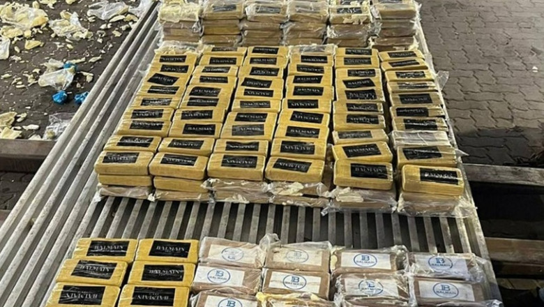 Captură impresionantă în Rusia: 820 de kilograme de cocaină descoperite în containere cu banane. 1 820 de kilograme de cocaina capturate la intrarea in rusia stupefiantele erau ascunse in containere cu banane 68781bb953c7b