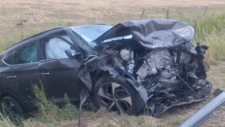 Tragedie în Arad: Două vieți pierdute și doi copii internați în spital. 1 accident grav in arad doua persoane au murit doi copii au ajuns la spital 68739d21c86c2