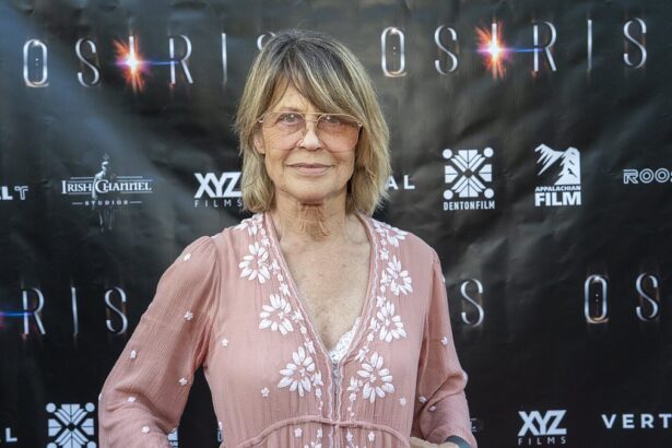 actress best known for her work alongside arnold schwarzenegger looks unrecognizable can you guess who 686eee35269db