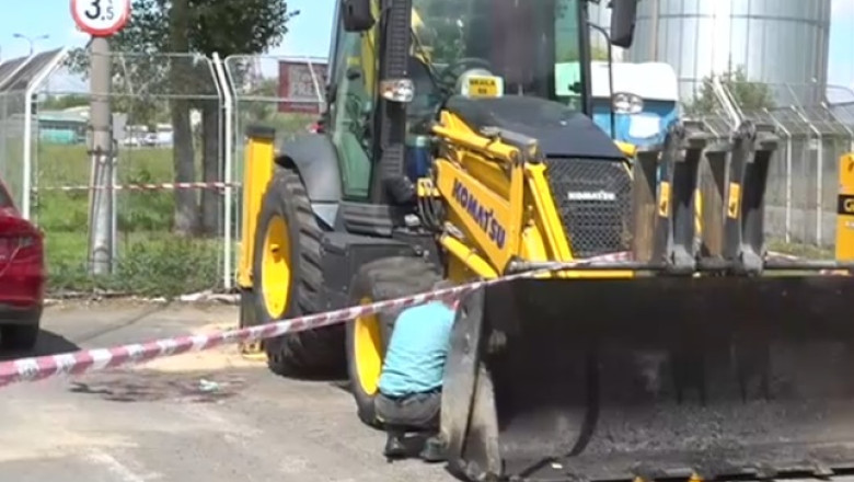 Tânărul din Brăila, suspectat de atacul cu cuțitul asupra partenerului surorii sale, a fost capturat. 1 adolescentul din braila acuzat ca l a injunghiat in plina strada pe iubitul surorii lui a fost prins 687cbe24d0ae1