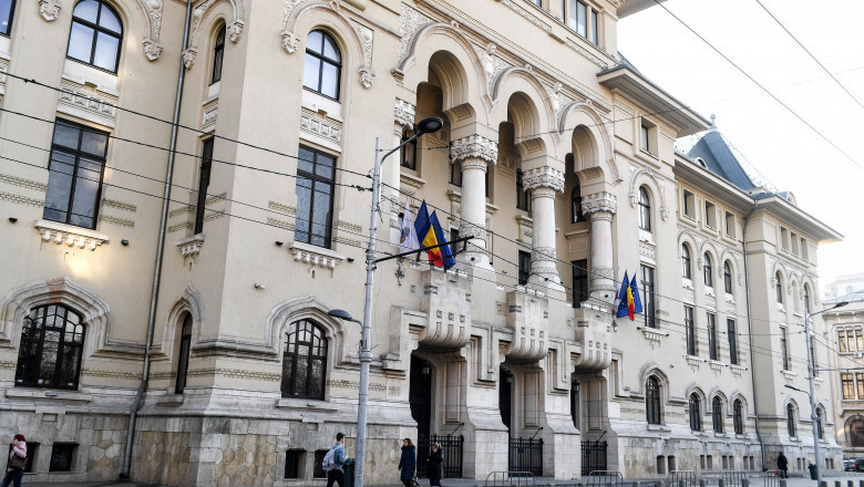 Strategii pentru Primăria Capitalei: Negocieri între Dan și Bolojan pentru un candidat unit al Dreptei. Alegeri în noiembrie pentru USR, în timp ce PSD amână decizia 1 analiza cursa pentru primaria capitalei discutii dan bolojan pentru un candidat comun al dreptei data alegerilor usr noiembrie psd amana 688b73e7c3268