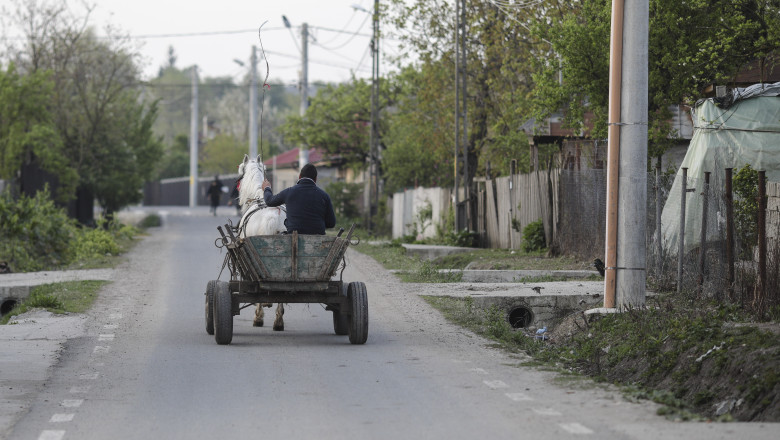 Consilieri personali în comune aproape pustii: Primarul dezvăluie activitățile acestora. 1 analiza in sate aproape goale primarii au consilieri personali edil cu ce se ocupa cu de toate 6880897c6ee36