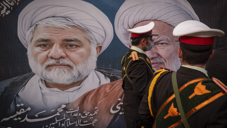 Justiția în Iran: Dublul asasinat din Teheran și furia populară împotriva sistemului opresiv 1 analiza sistemul judiciar iranian si dubla crima din teheran care arata furia crescanda fata de justitia brutala din republica islamica 68867e7ce4888