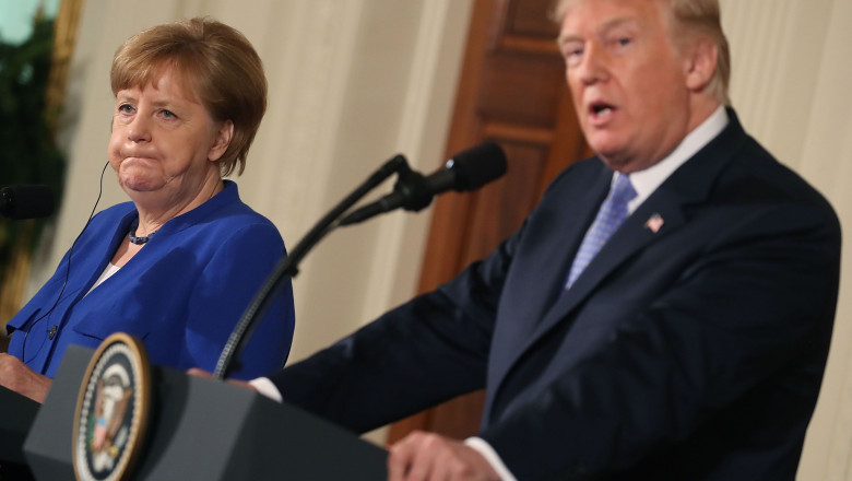 Angela Merkel dezvăluie: Donald Trump caută constant privirile tuturor și a evitat să mă salute. 1 angela merkel despre nevoia lui donald trump de atentie vrea ca toata lumea sa l priveasca a refuzat sa dea mana cu mine 68666e6c673d7