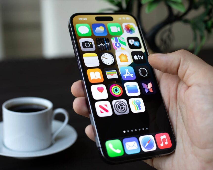 Apple contestă amenda record de 500 de milioane de euro impusă de UE pentru magazinul de aplicații. 1 apple appeals against unprecedented e500m eu fine over app store 686bdb9729bba