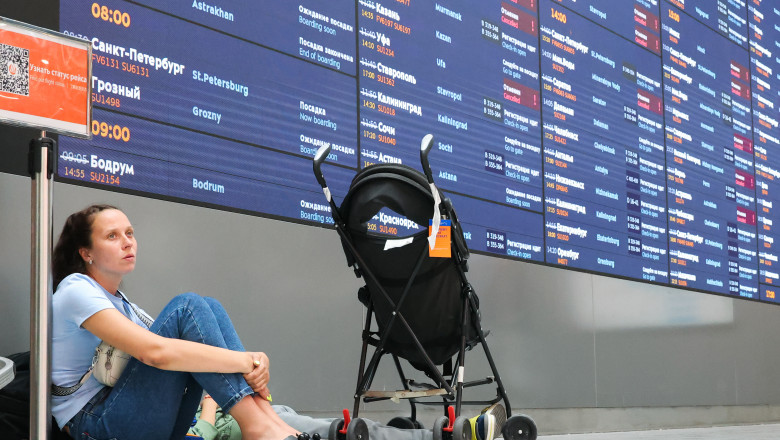 Ucraina provoacă haos pe aeroporturile rusești: peste 2.000 de zboruri afectate în doar 48 de ore. 1 atacurile cu drone ale ucrainei au starnit haos pe aeroporturile din rusia peste 2 000 de zboruri anulate sau intarziate in doua zile 686bf832cacd6