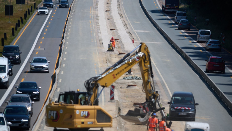 Căldura intensă provoacă fisuri pe autostrăzile germane. 1 autostrazile din germania s au crapat din cauza caldurii 68681ea02f4a6