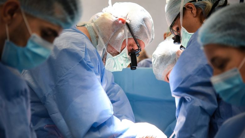 Frisoane și dureri de spate: ce afecțiune gravă a inimii a descoperit un bărbat 1 avea frisoane si dureri de spate cu ce boala severa a inimii a fost diagnosticat un barbat 688732bcbeb0e