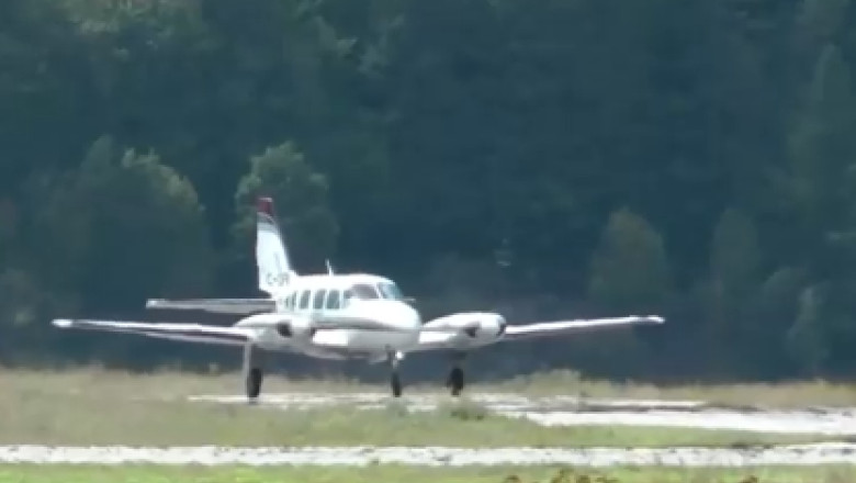 Un avion ușor s-a prăbușit în Austria, în urma incidentului pierzându-și viața cel puțin două persoane. 1 avion de mici dimensiuni prabusit in austria cel putin doua persoane au murit 686987d9e79c3