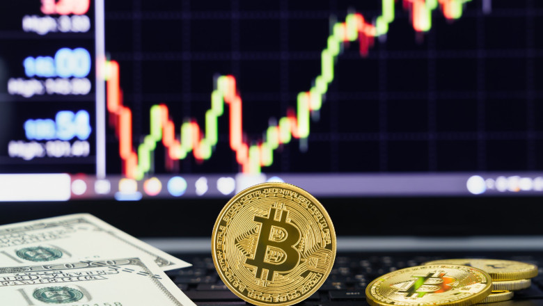 Bitcoin stabilește un nou vârf istoric. Ce opțiuni au investitorii în criptomonede? 1 bitcoin atinge un nou record istoric pe ce pariaza investitorii in criptomonede 6875642ea582a