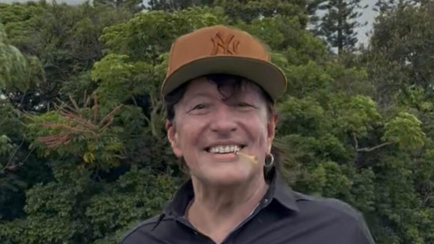 Răni devastatoare pentru Richie Sambora, dar chitaristul promite o nouă renaștere artistică. 1 bon jovi star richie samboras devastating injury is revealed as guitarist says he has new lease of life 6871aca26c268