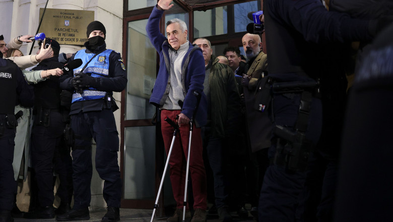 Știri de ultimă oră: Călin Georgescu, acuzat în instanță. Ce sancțiune se preconizează pentru fostul aspirant la funcția de președinte? 1 breaking news calin georgescu a fost trimis in judecata ce pedeapsa risca fostul candidat la presedintie 686532c6837e7