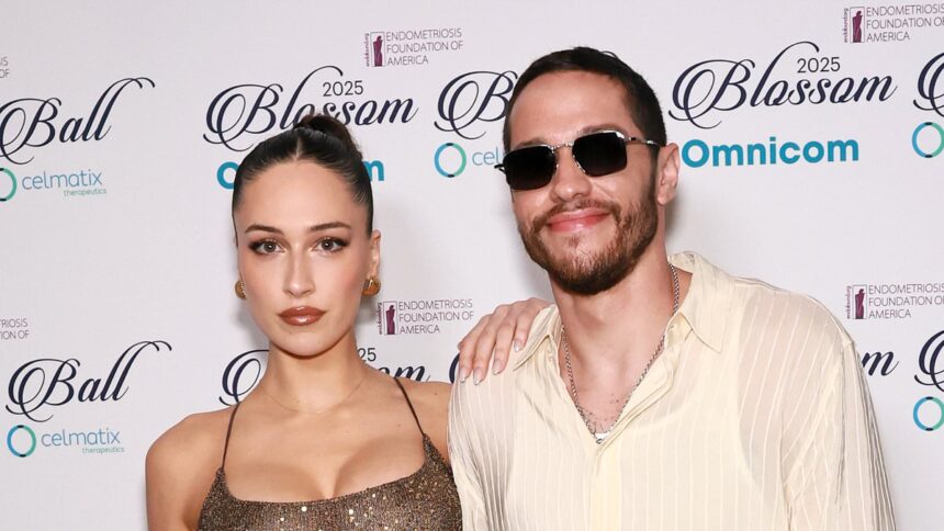 breaking newspete davidson expecting first child with girlfriend elsie hewitt after whirlwind romance 6877ee69b6e2a