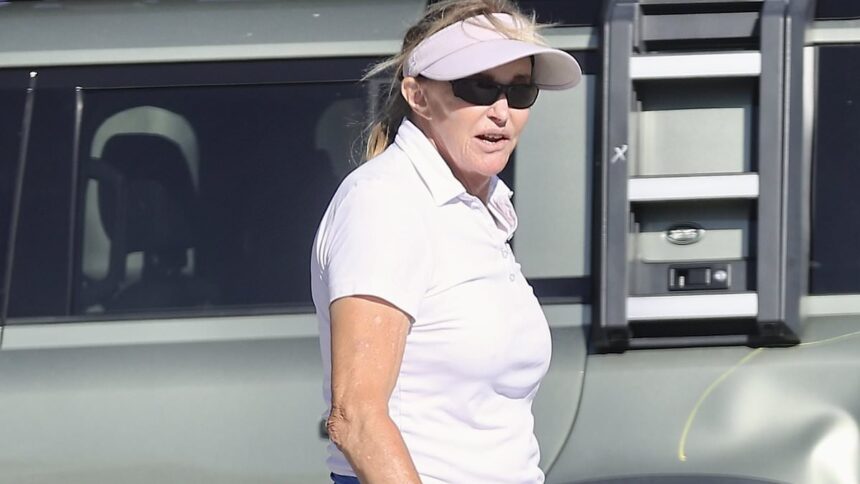 Caitlyn Jenner se alătură prietenilor în momente de doliu după pierderea neașteptată a lui Sophia Hutchins, la doar 29 de ani. 1 caitlyn jenner spends time with friends while grieving sophia hutchins shocking death at 29 6871a7d87a9a9