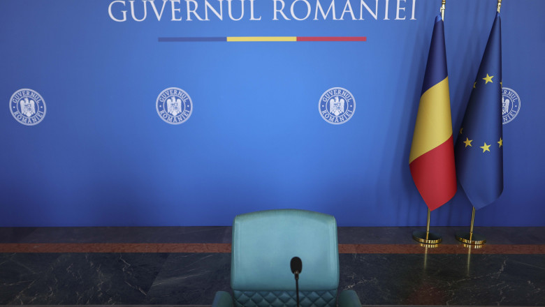 Reducerea personalului de la cancelaria premierului se apropie: Jurca speră într-o ordonanță aprobată în două săptămâni. 1 cand va fi redus personalul cancelariei premierului jurca eu sper ca in 2 saptamani sa aprobam ordonanta 687b9e9f6d6dd