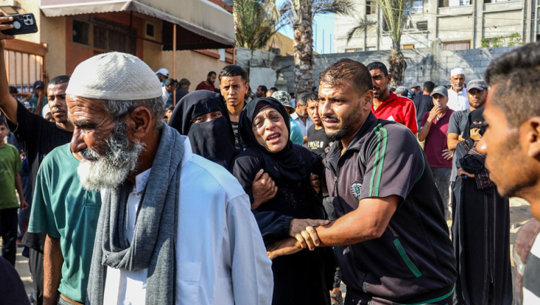 Tragedie în Gaza: Peste 32 de vieți pierdute din cauza focurilor armatei israeliene asupra civililor care se îndreptau spre un centru de asistență. 1 cel putin 32 de morti in gaza dupa focuri trase de armata israeliana asupra civililor care se indreptau spre un centru de ajutor 687bd3915add7