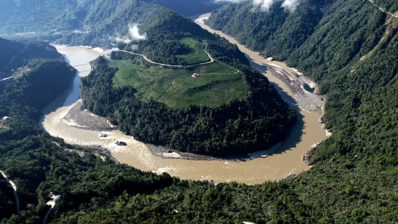 China dă viață celei mai impunătoare hidrocentrale la nivel mondial, în ciuda controverselor ridicate de organizațiile neguvernamentale. 1 china construieste cea mai mare hidrocentrala din lume barajul urias criticat de ong uri 687df50533497