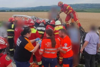 cinci persoane au fost ranite dupa ce un microbuz si un camion s au ciocnit pe dn 2 in judetul suceava 68753cfc3d07b