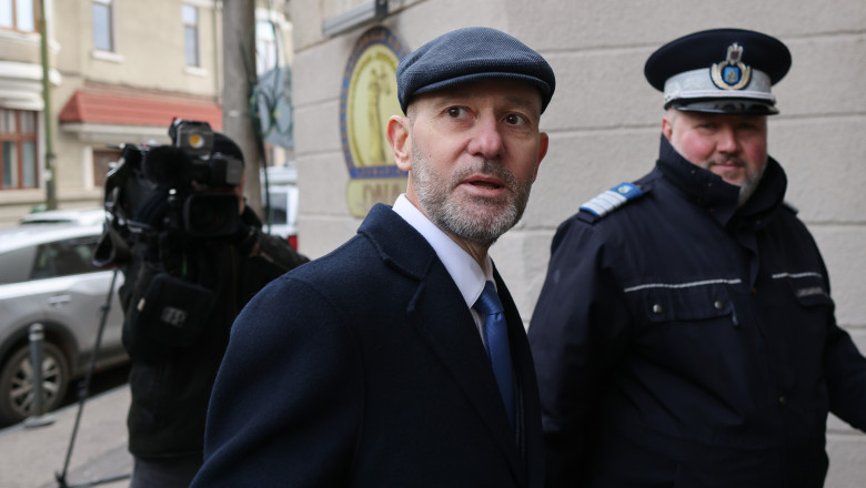 Strategiile de apărare ale foștilor generali SRI Florian Coldea și Dumitru Dumbravă în fața DNA: acuzații reciproce. 1 cum au incercat fostii generali sri florian coldea si dumitru dumbrava sa se apere la dna au dat vina unul pe celalalt 6867d4cb96849