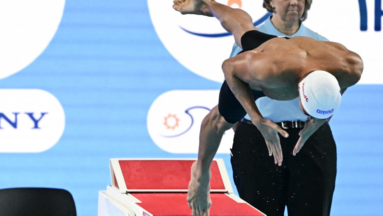 David Popovici a obținut calificarea în semifinale la proba de 100 m liber în cadrul Campionatului Mondial de Natație de la Singapore 1 david popovici s a calicat in semifinale la proba de 100 m liber la mondialele de natatie din singapore 688a0872607e5