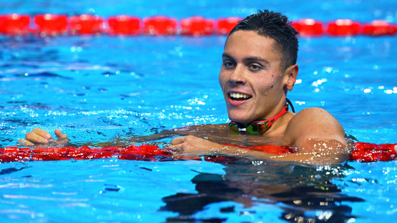 David Popovici avansează în finala de 100 m liber, cu al doilea cel mai bun timp la Campionatul Mondial din Singapore 1 david popovici s a calificat in finala la 100 m liber cu al doilea timp la mondialele din singapore 688a724e94fac