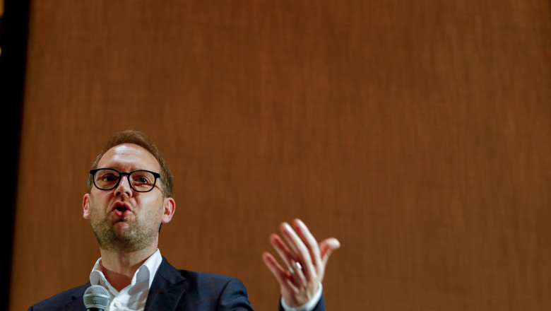 Motivul pentru care liderul USR nu a obținut cetățenia română: „Aștept ca fiecare român să-mi amintească în fiecare zi ce înseamnă să fiu puțin mai român.” 1 de ce nu a primit presedintele usr cetatenia romana astept ca fiecare roman si ma face in fiecare zi sa ma simt un pic mai roman 687ffc5d4bab5