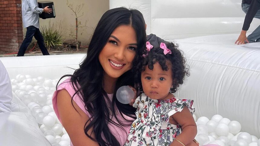 Mama copilului lui Diddy, Dana Tran, părăsește relația și pleacă în LA după verdictul procesului care îi aduce o posibilă condamnare de 20 de ani. 1 diddys baby mama dana tran deserts him to fly off to la after split trial verdict leaves him facing 20 years 6865f8647ae43