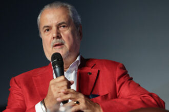 dorinta lui traian basescu s a indeplinit avertizeaza adrian nastase fostul premier sugereaza psd sa iasa de la guvernare 6876278f377eb