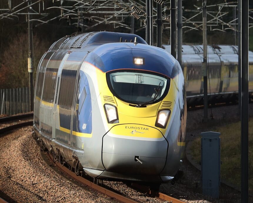 Eurostar solicită o strategie feroviară viabilă pentru Canal, în timp ce se apropie decizia privind monopolul. 1 eurostar calls for credible channel rail strategy as monopoly decision looms 6880da70a3b2b