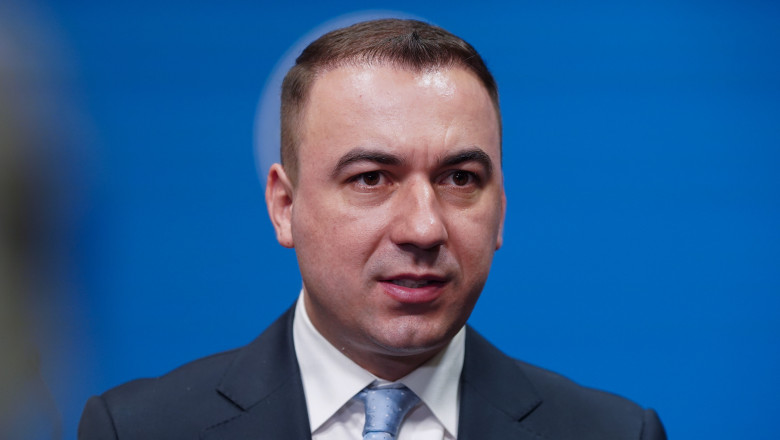 Bonus de 10% pentru liderii unei companii de stat cu reprezentare feminină în conducere. Ministrul: „Este o idee absurdă.” 1 exclusiv 10 bani in plus pentru conducerea unei companii de stat care are si o femeie in management ministru mi s a parut aberant 686753902a44a