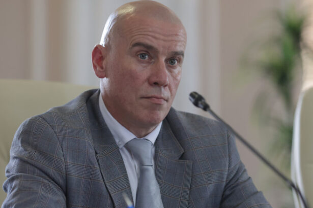 exclusiv ministrul culturii explica de ce duc romanii dorul comunismului cand se inrautateste situatia economica apare un val de nationalism 6881366c8ea44