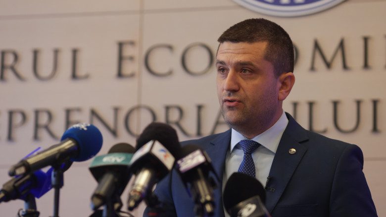 Ministrul Economiei, Radu Miruță: „Colaborarea cu PSD nu este o misiune simplă pentru noi, la USR, în guvernul Bolojan.” 1 exclusiv ministrul economiei radu miruta pentru noi nu e foarte usor la usr sa stam la masa cu psd in guvernul bolojan 686ae692d8bde