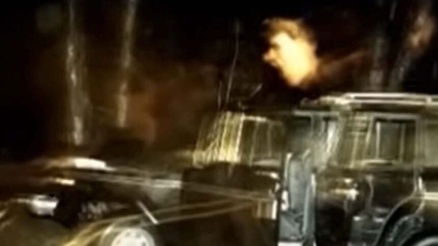 Imaginea „fantomei strigătoare” continuă să bântuie poliția. O consideră dovadă a vieții de apoi... și a ceea ce percep oamenii în ultimele clipe ale existenței lor. 1 exclusivethe screaming ghost photo still haunts police i consider it proof of the afterlife and what people see in their final moments 686aad176731c